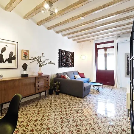 Almodovar Apartment *